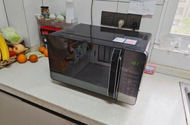 宫菱XMAS微波炉实测：0霉菌防虫+7防设计，欧盟安全认证，用着才真省心！