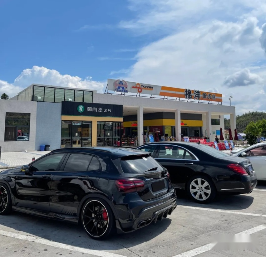 潮州车友的梅赛德斯-AMG GLA45，把玩车当副业就是爽
