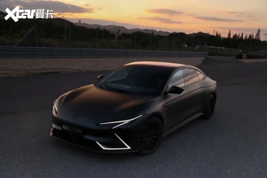 智己L7推出Snake Performance高性能版将上市