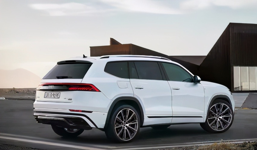 奥迪将国产旗舰SUV,或命名Q9,和宾利添越同平台