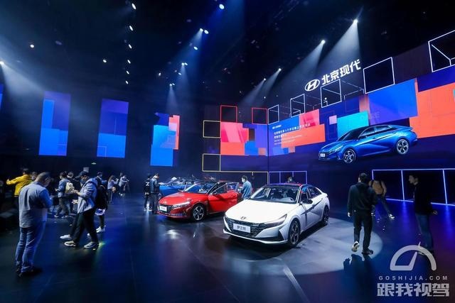 拥有全新参数化外观 第七代伊兰特9.98万起售