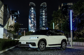 点亮成都双子塔，北京现代EO（ELEXIO）以浪漫重塑纯电首秀