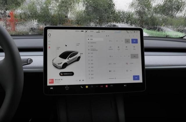 同为纯电中型SUV，对比特斯拉Model Y，这车能提供更多情绪价值？