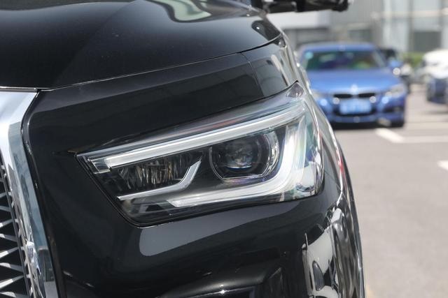 英菲尼迪QX80，日产顶级旗舰SUV，豪华气场，值得入手吗？