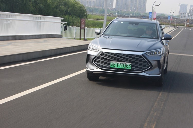 试比亚迪宋PLUS DM-i，最大综合续航超1000km？