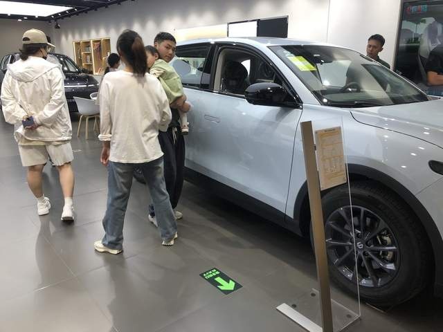 试驾零跑C10 中型SUV12.88万起 更多升级更多诚意