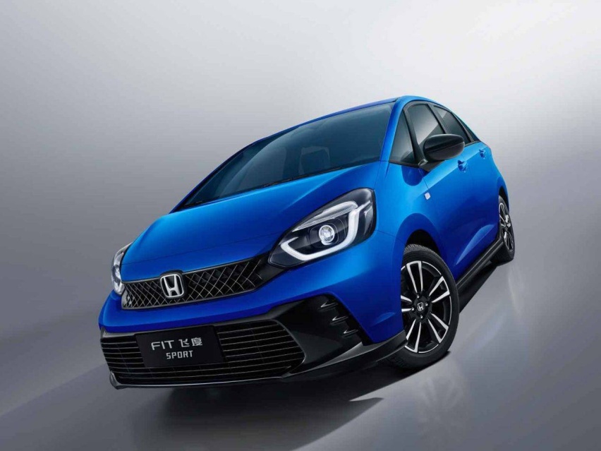 试驾大众朗逸XR：手握十万块，能买带Carplay的大众？