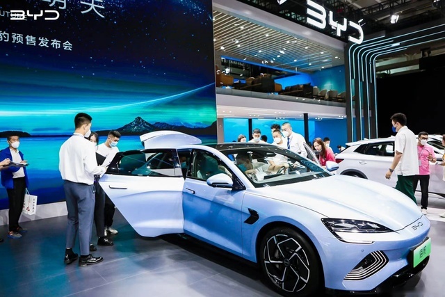 2022长春国际车展，比亚迪2022款唐EV、海豹闪耀登场，成全场焦点