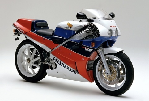 老车别扔，本田宣布重新生产RC30 (VFR750) 零件