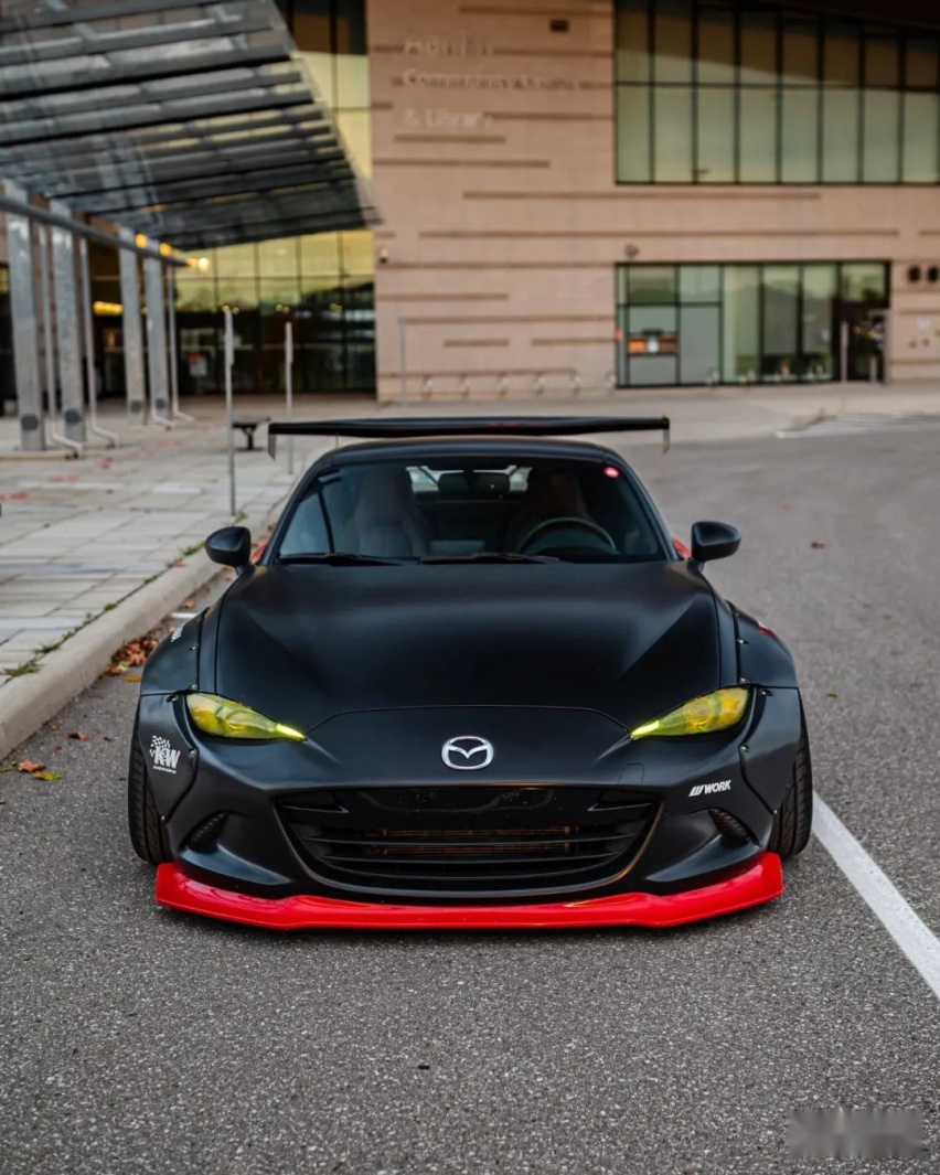 Pandem宽体上身的马自达MX-5，