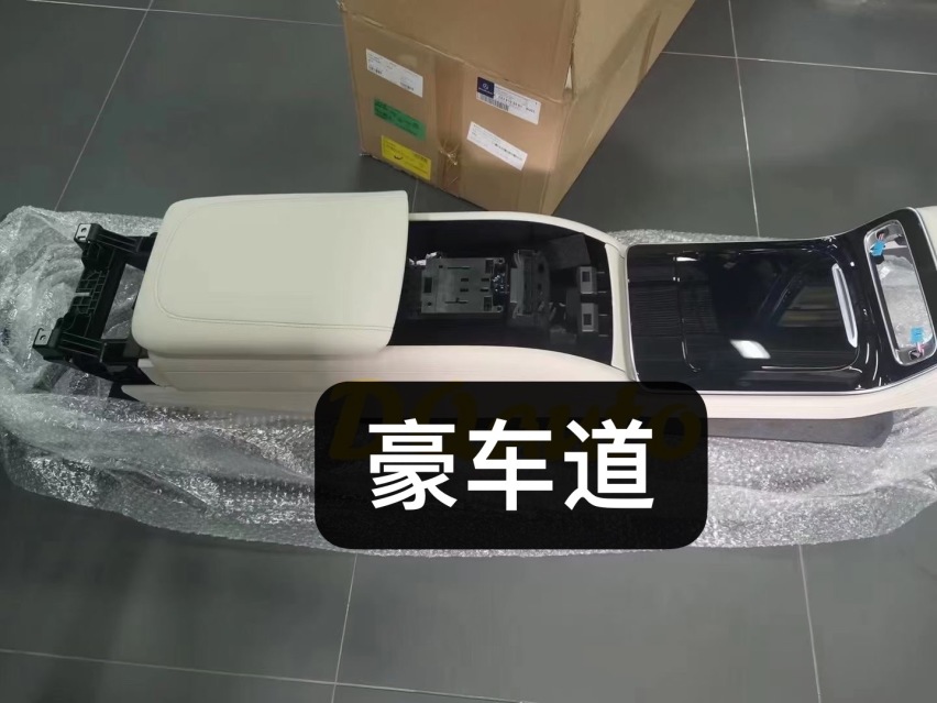 2021款迈巴赫S级原厂改装行政四座，五座改四座