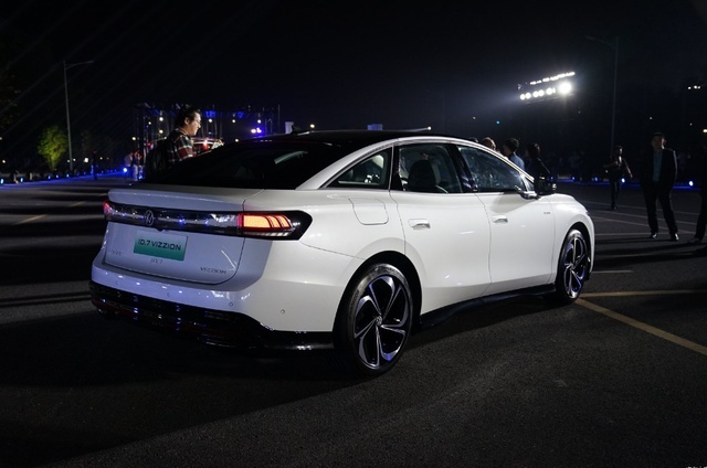 轴距比特斯拉Model 3还长，大众重磅纯电轿车上市，能成销量担当吗？