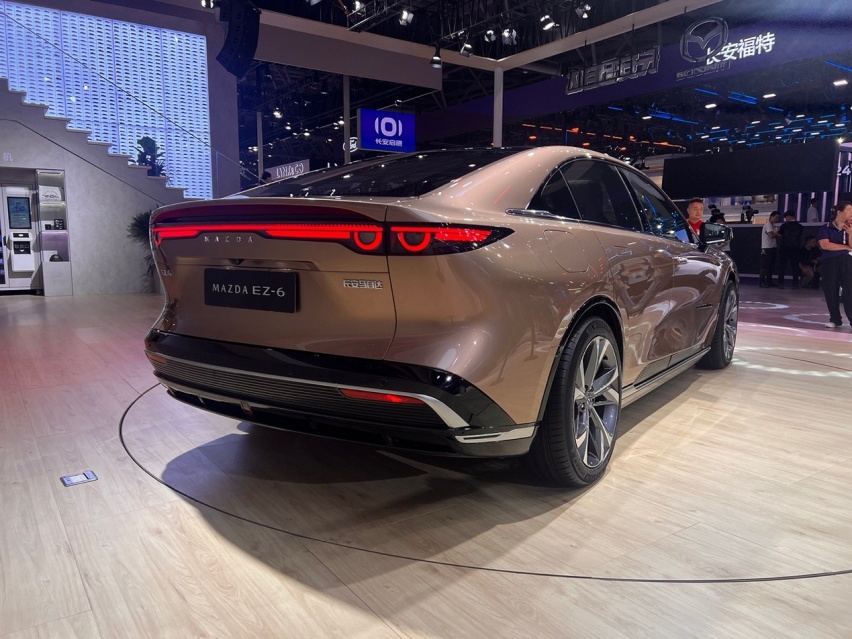 新能源时代再创新！看MAZDA EZ-6如何成为新一代“最美弯道王”