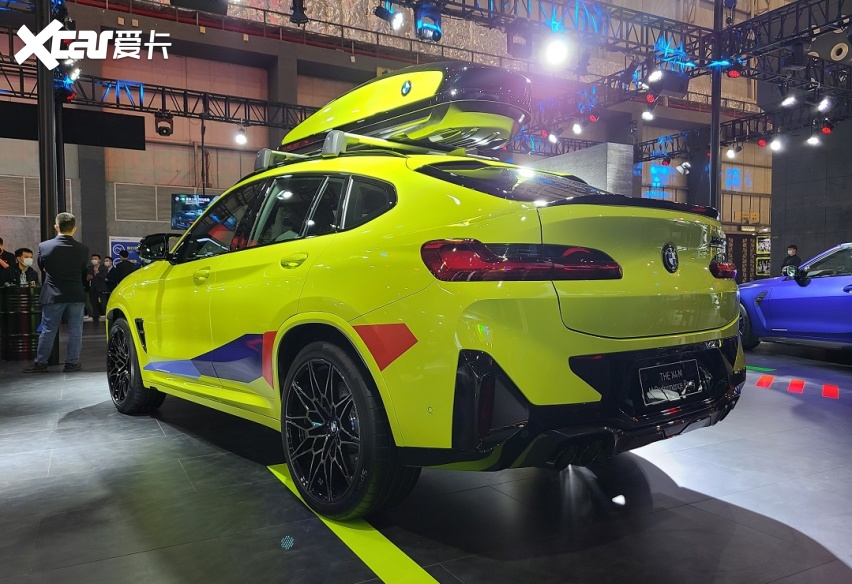 高性能套件加身新款宝马x4m亮相中国国际汽车改装展