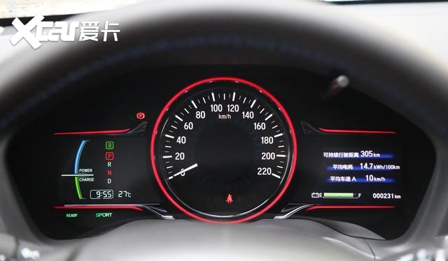 综合续航401km，标配17寸轮毂和按键换挡，缤智纯电版
