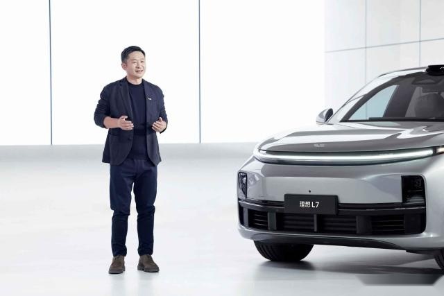 家庭五座新旗舰——理想L7三款车型正式发布，售价31.98起