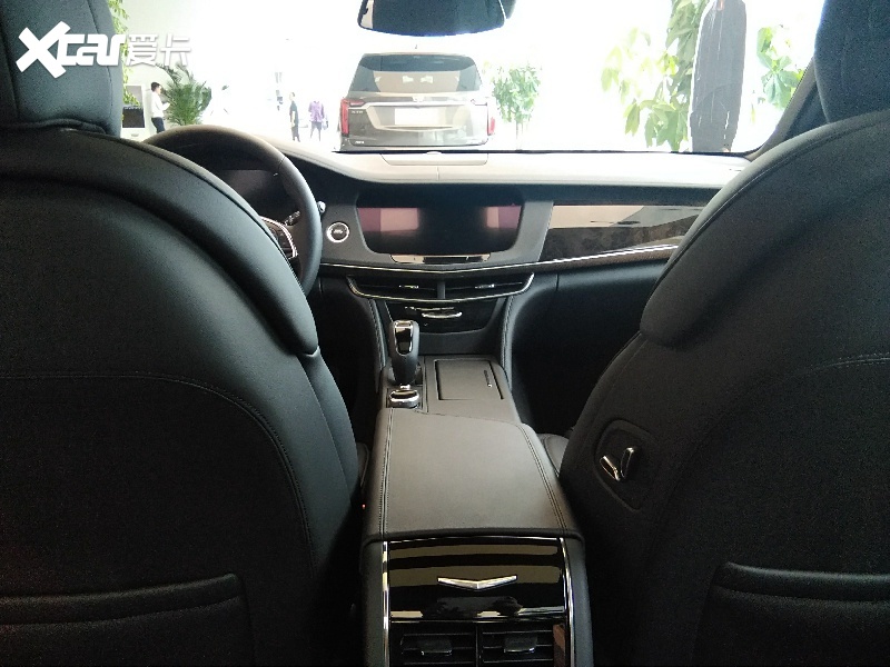 凯迪拉克CT6 探店实拍 4.2T+V8 动力超奔驰E级 配