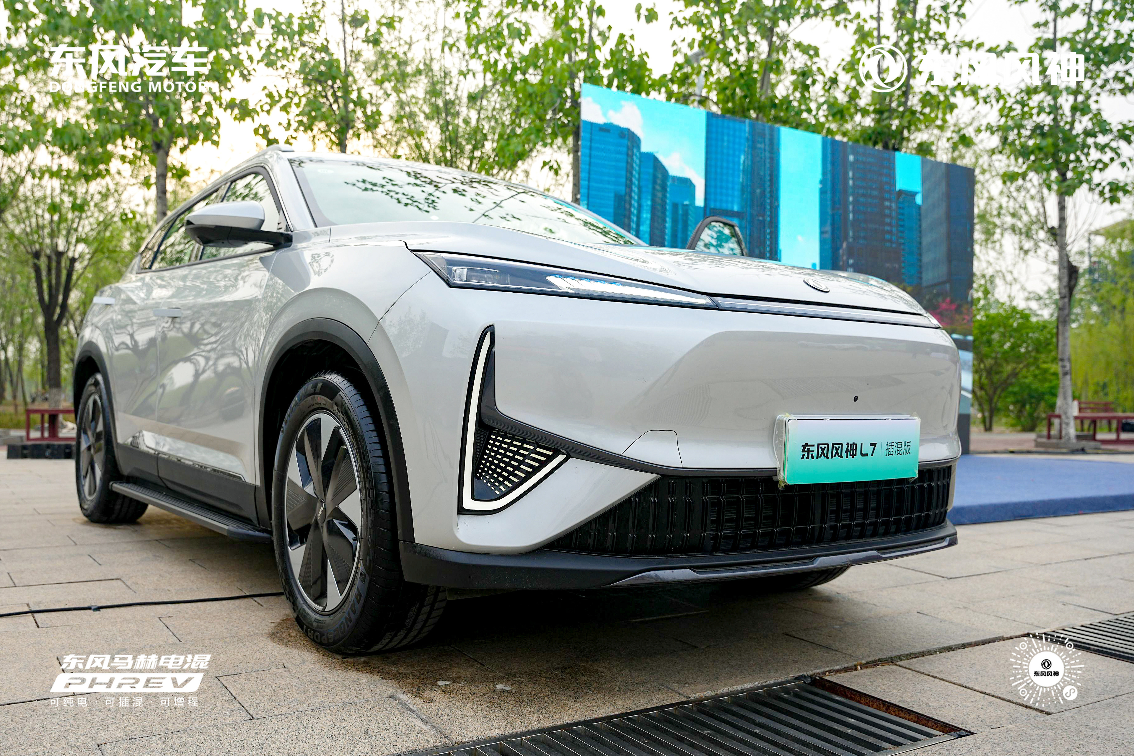 �|�L�L��L7������У�10�f��Ψһ205km����m�����SUV