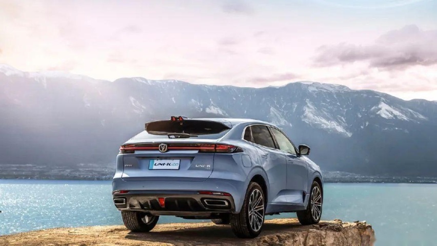 13万起买2.89米轴距SUV，一箱油能跑1700公里，还看啥CR-V