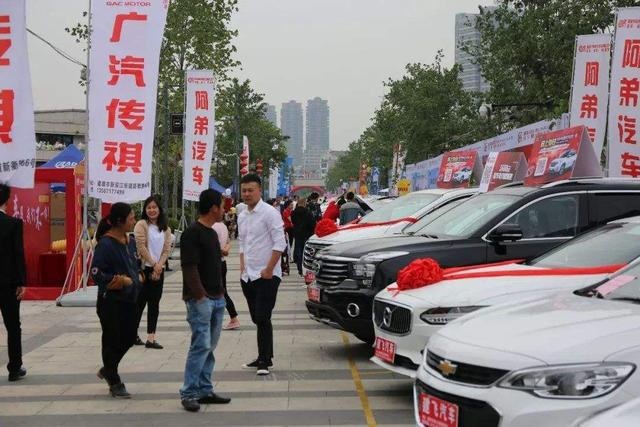 救市政策刺激汽车消费，这会是车市的一场“及时雨”吗？