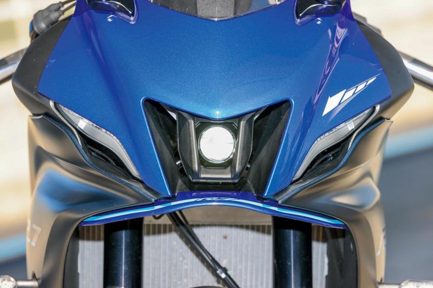中排量性能街跑赛车，雅马哈YZF-R7详解，骑行舒适操控灵活