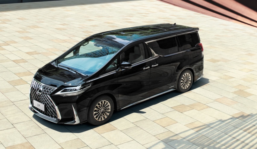 MPV天花板高度再刷新？雷克萨斯LM350曝光，配3.5L V6