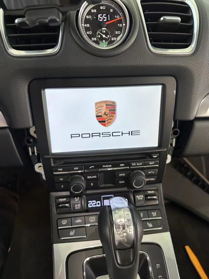 老款保时捷981升级新款PCM主机实现carplay 蓝牙 看视频功能