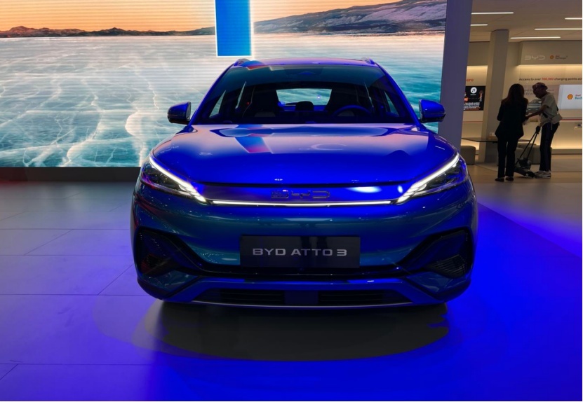 岚图发布全新轿车；宝马停止在英国生产电动MINI