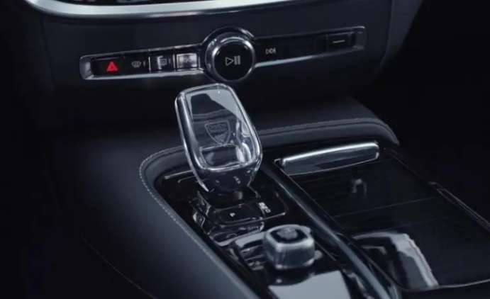 全系沃尔沃S60、S90发布，搭载48V轻混系统，标配Google车机系统
