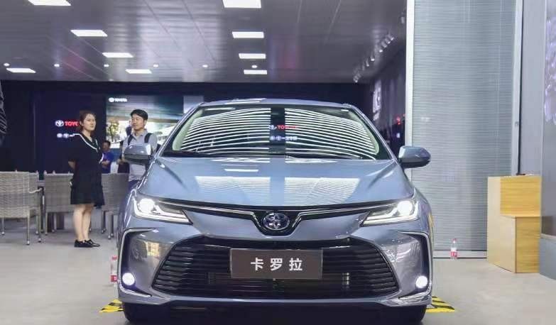 经典再进化 伊兰特卡罗拉谁更深谙90后心思？