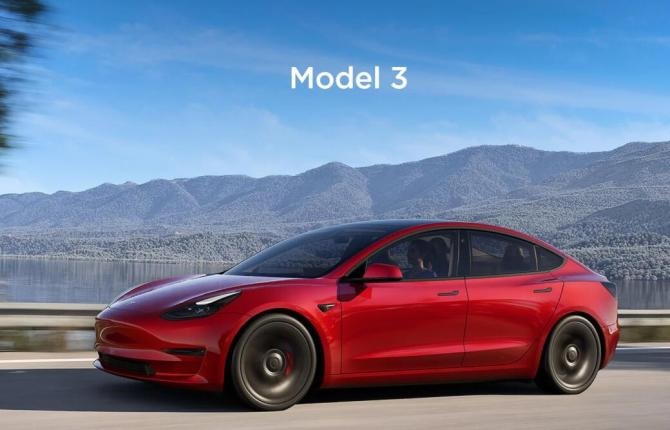 特斯拉Model 3.jpg