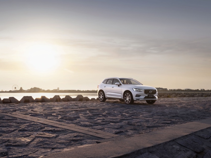 40万预算豪华SUV王道之选：沃尔沃XC60 VS林肯航海家