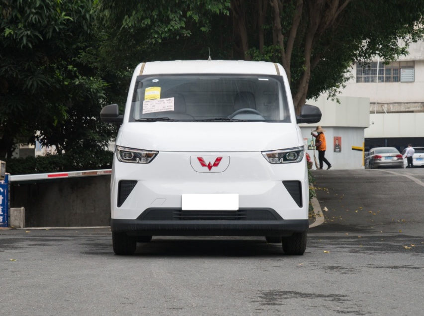 大城市拉货不限行，7分钱一公里，五菱扬光又开辟全新的市场了