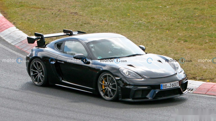 保时捷718 Cayman GT4 RS赛道谍照曝光