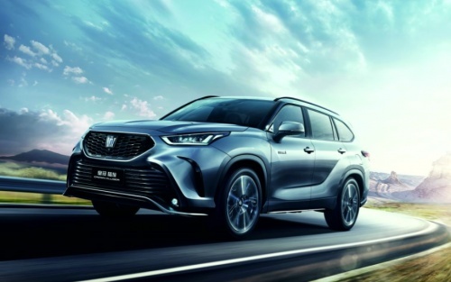 用心打造高品质SUV，一汽丰田皇冠陆放不容错过