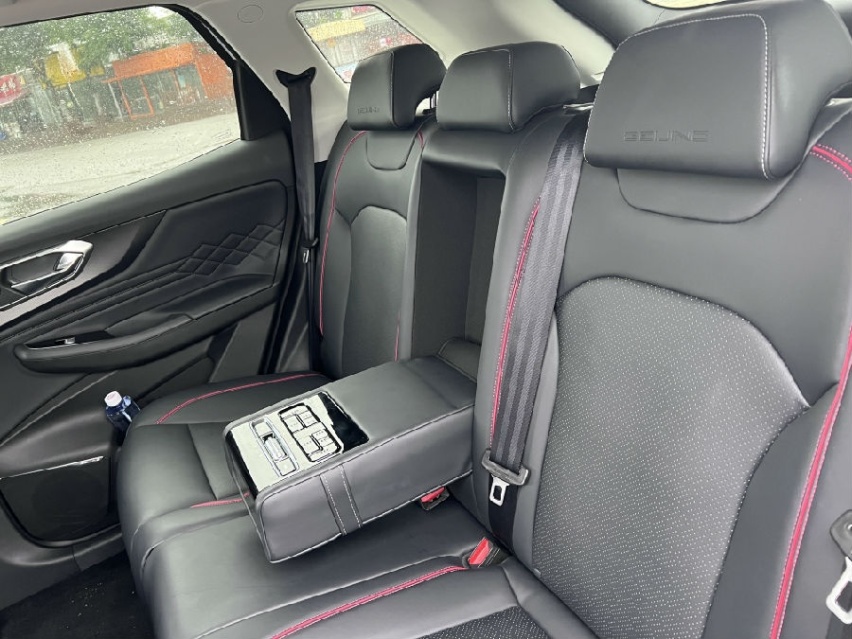 适合都市家庭生活的十万级SUV 试驾北京新X7