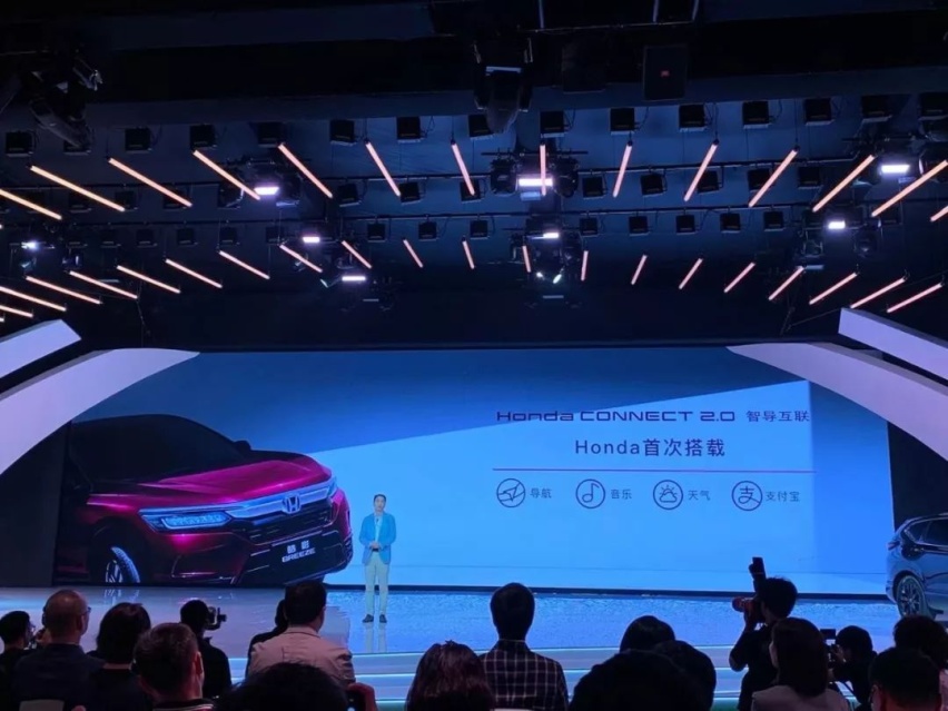 无线充电、脚踢式电动尾门等加持，皓影预售价18万元起！