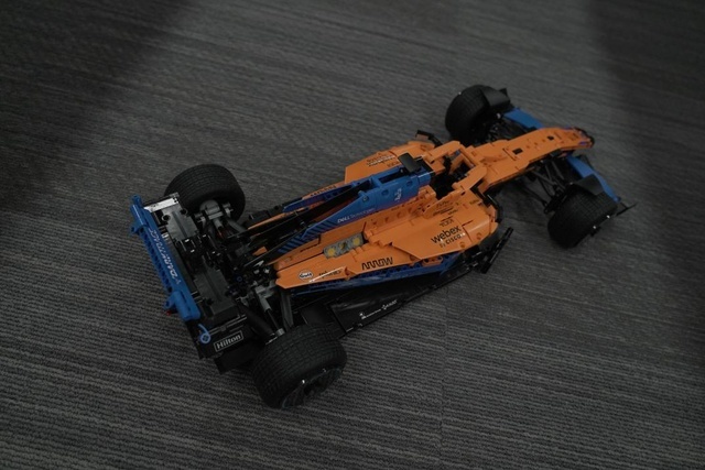 乐高&MCL36：赛道梦？我们可是专业的！