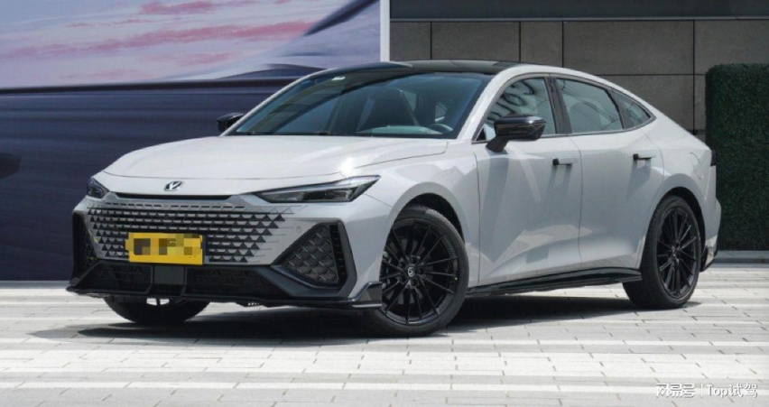 兼具颜值与实力的“尖货” 长安UNI-V 2.0T 、领克03+怎么选