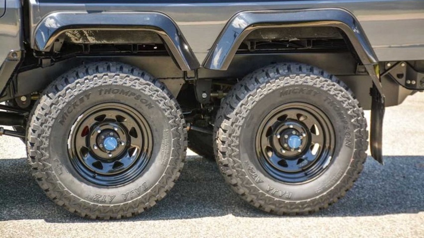 6x6怪兽家族再添新成员,多一组车轮售价逼近20万澳元