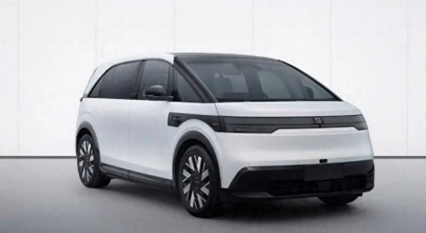 极氪丨极氪MIX宝宝巴士MPV，实际上是跨界的SUV？