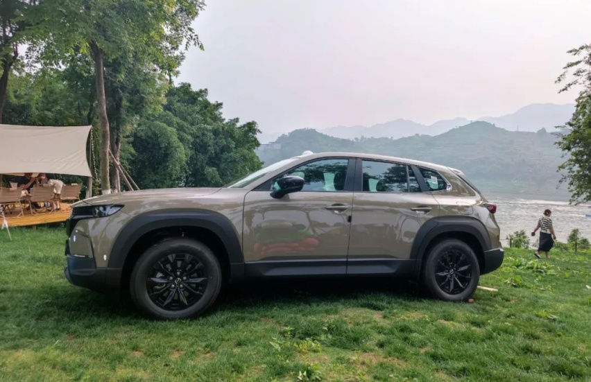 实拍马自达CX-50行也：除了看不见的闭缸技术，这些细节提升明显