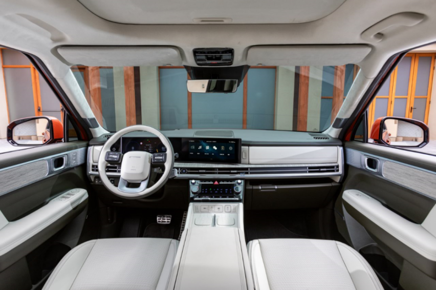 同为中型SUV，第五代胜达与大众途观L，谁更值得买？