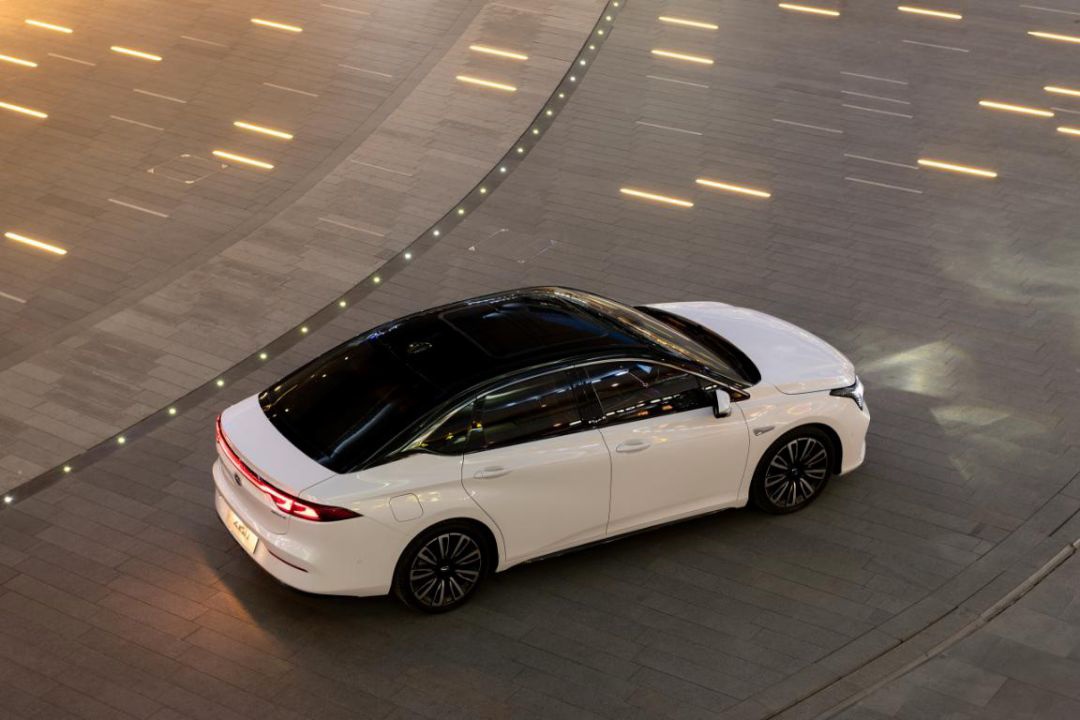 特斯拉Model 3遇劲敌，3个理由让你关注Aion S