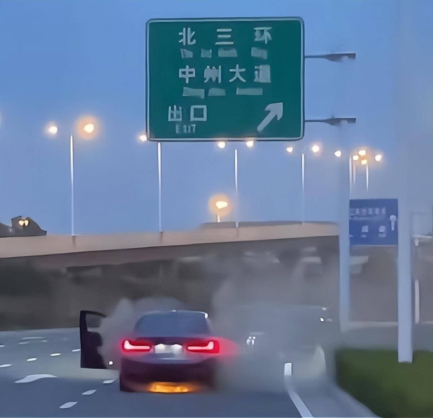 试驾起火，油电平台下的宝马i3令人揪心？网友：你咋无纯电平台？