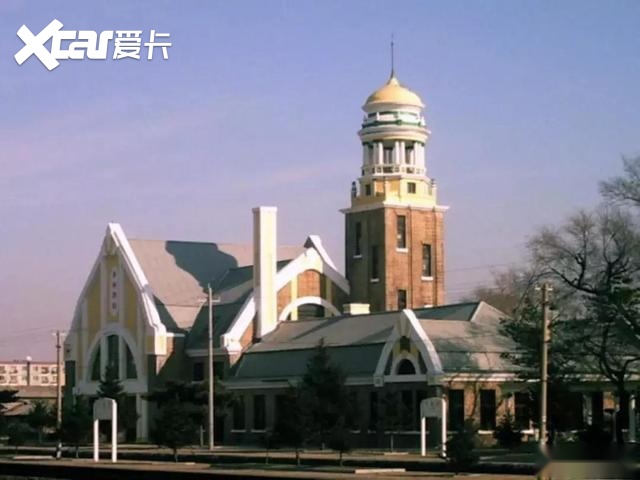 这座中国唯一省市同名的城市，因一条铁路改变命运...