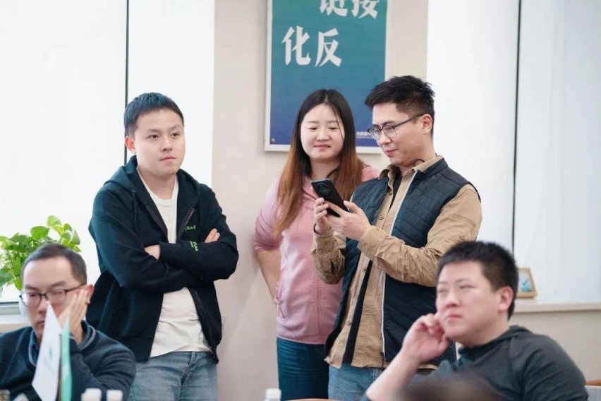他说中国汽车大模型公司将成全球第一