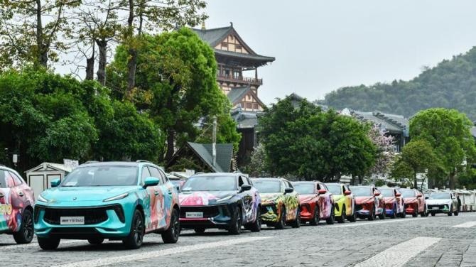 新知达人, 能跟CR-V拼颜值 风行T5 EVO上市 年轻人会买单吗？