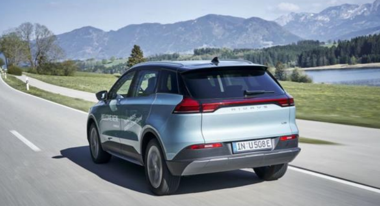 敢于尝鲜，高性价比电动SUV——爱驰U5