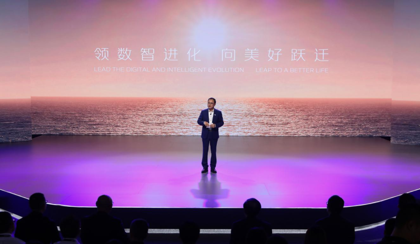 长安启源全新发布，占位“数智进化新汽车”